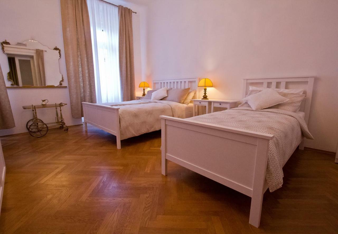 Golden Rooms Bed & Breakfast Trieste Exterior photo